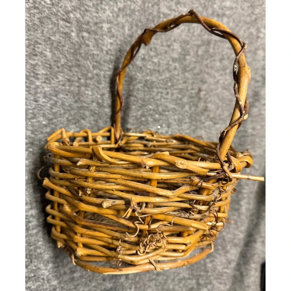 Small Rustic Grapevine Woven Basket w/ Handle and Plastic Liner Brown Farmhouse